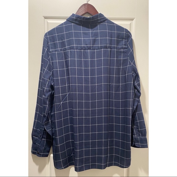 Goodthreads Women's Button Down Shirt Medium - Picture 7 of 10